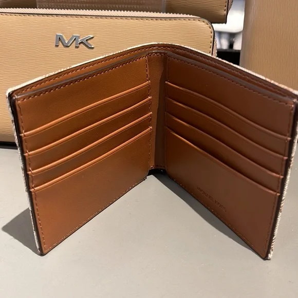 Michael Kors Men’s Women’s Cooper Logo Fabric Billfold Wallet Light Cream Multi - Picture 7 of 16